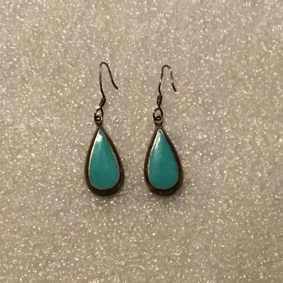 Vintage pair of sterling silver Turquoise earrings - Picture 6 of 6